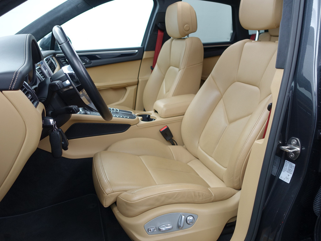 
Porsche Macan 3.6 Turbo Sport Chrono, Alcantara Design, Stoelventilatie, Burmester, 360 Camera, Standkachel vol									