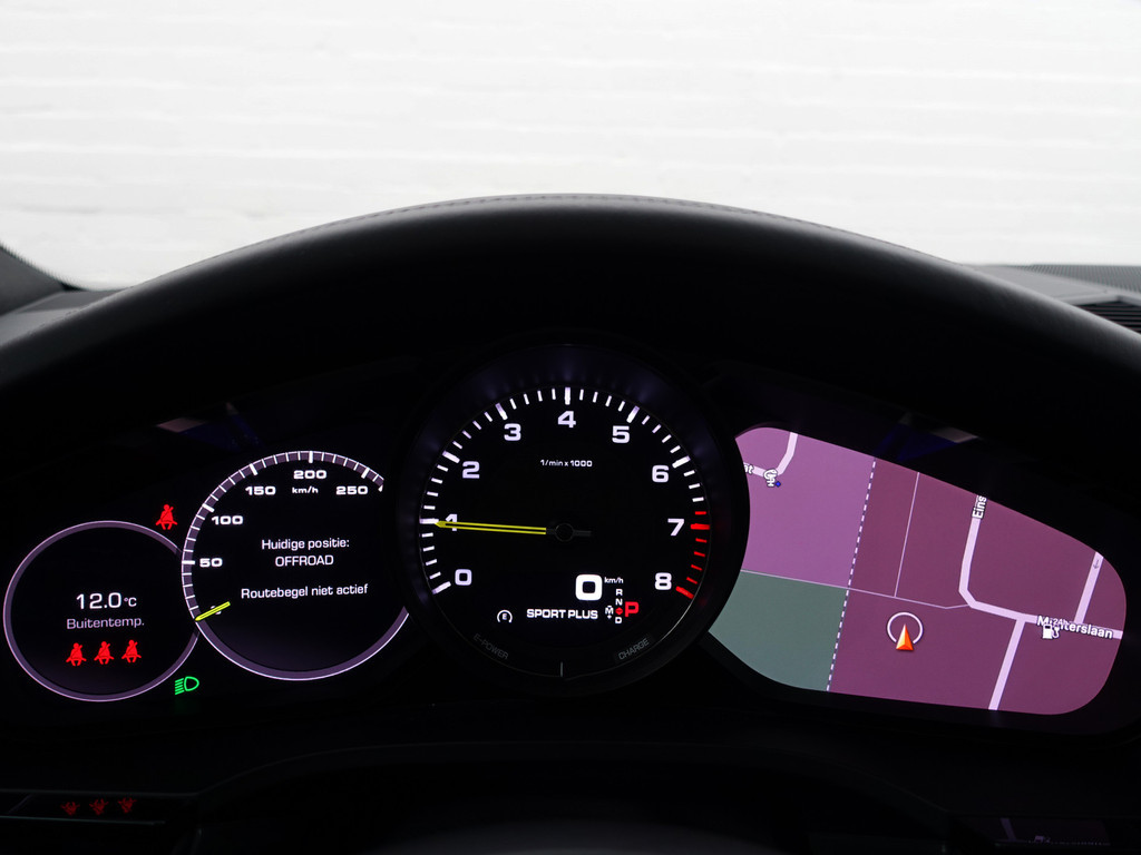 
Porsche Cayenne Coupé 3.0 E-Hybrid Mansory Aut- Full Carbon Package, Sportuitlaat, Bose Audio, Sport Chrono, Stoelventilatie, Memory, Glazendak vol									