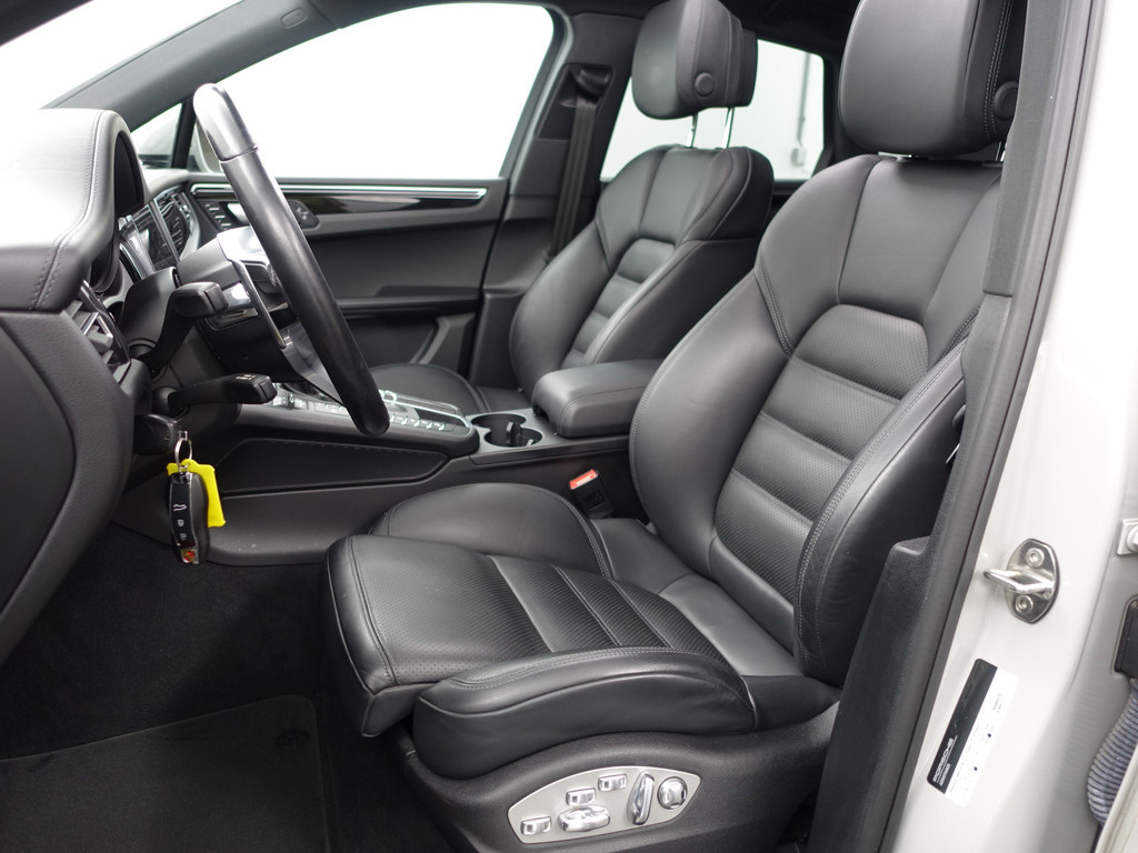 
Porsche Macan 3.0 S Design Aut- Sport Chrono, Panoramadak, Stuur/Stoelverwarming, Bose Audio, Memory Seats vol									