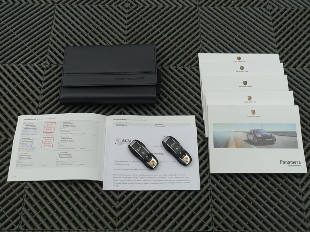 
								Porsche Panamera 3.0 4S Executive- Sport Chrono, Schuifdak, Soft Close, Stoelventilatie, Bose Audio, 360 Camera vol									