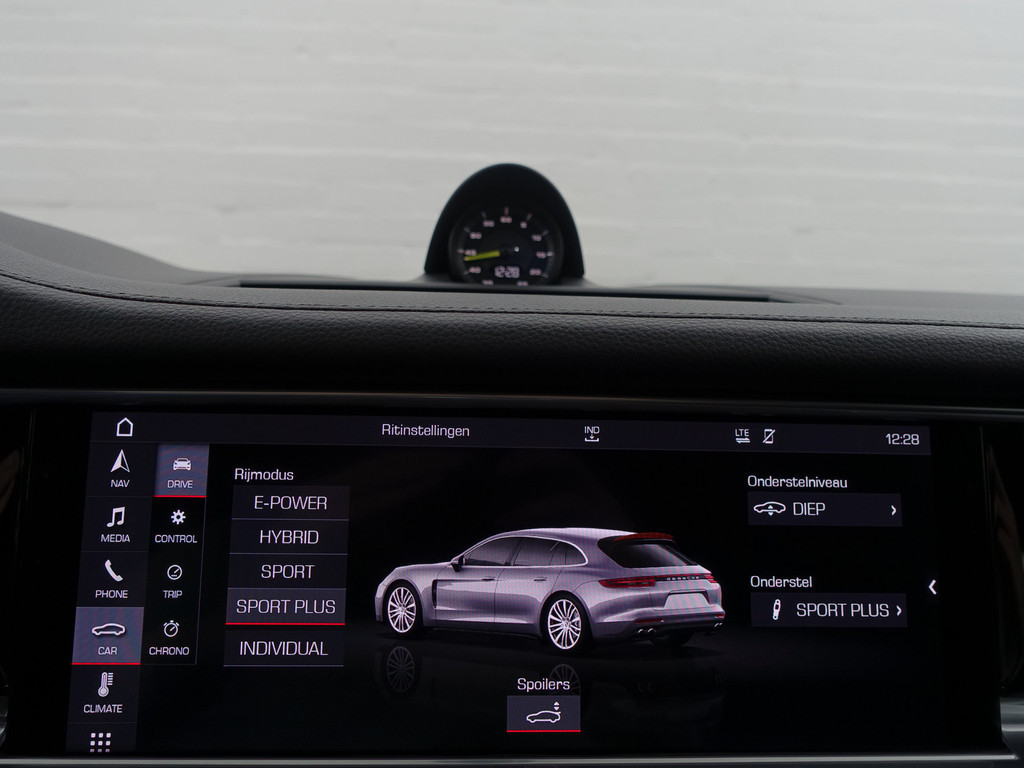 
								Porsche Panamera Sport Turismo 2.9 4 E-Hybrid 10 Years Edition Soft Close, Sport Chrono, Panoramadak, Stuurverwarming, Bose Audio, Sfeerverlichting vol									