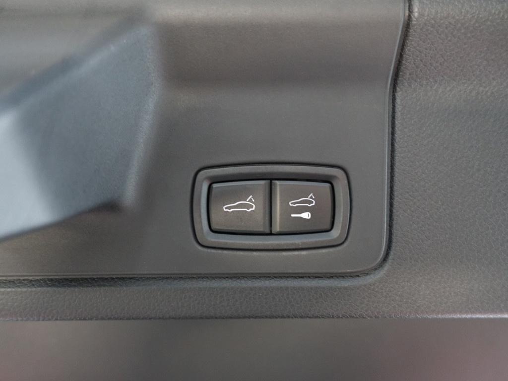
								Porsche Panamera 3.0 4S Executive- Sport Chrono, Schuifdak, Soft Close, Stoelventilatie, Bose Audio, 360 Camera vol									