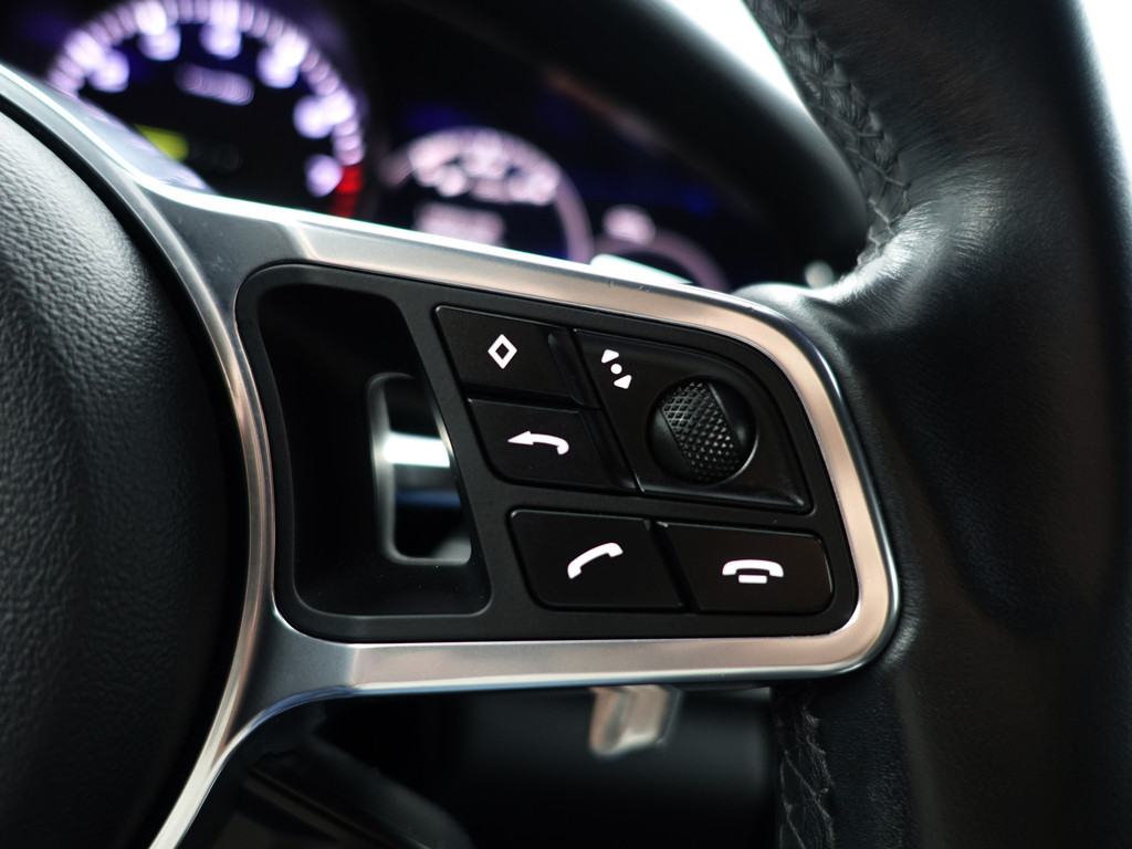 
								Porsche Panamera Sport Turismo 2.9 4 E-Hybrid 10 Years Edition Soft Close, Sport Chrono, Panoramadak, Stuurverwarming, Bose Audio, Sfeerverlichting vol									