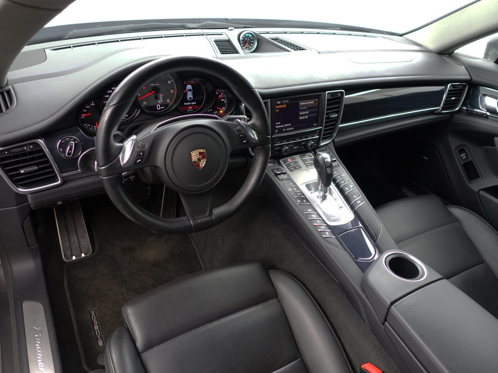 
								Porsche Panamera 3.0 4S Executive- Sport Chrono, Schuifdak, Soft Close, Stoelventilatie, Bose Audio, 360 Camera vol									