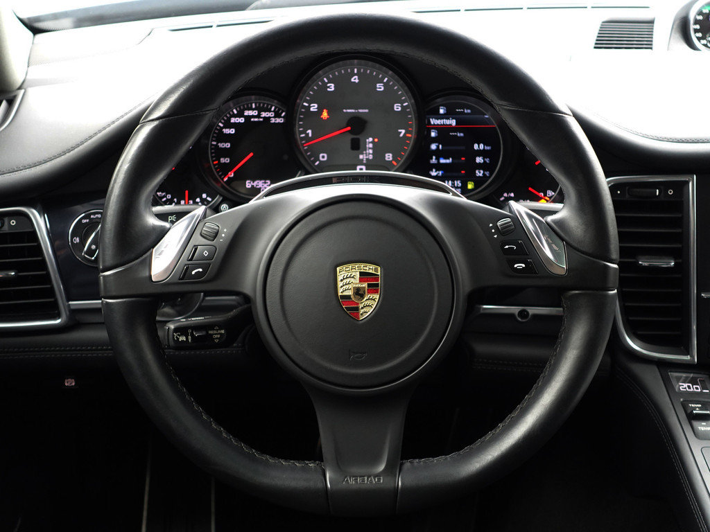 
								Porsche Panamera 3.0 4S Executive- Sport Chrono, Schuifdak, Soft Close, Stoelventilatie, Bose Audio, 360 Camera vol									