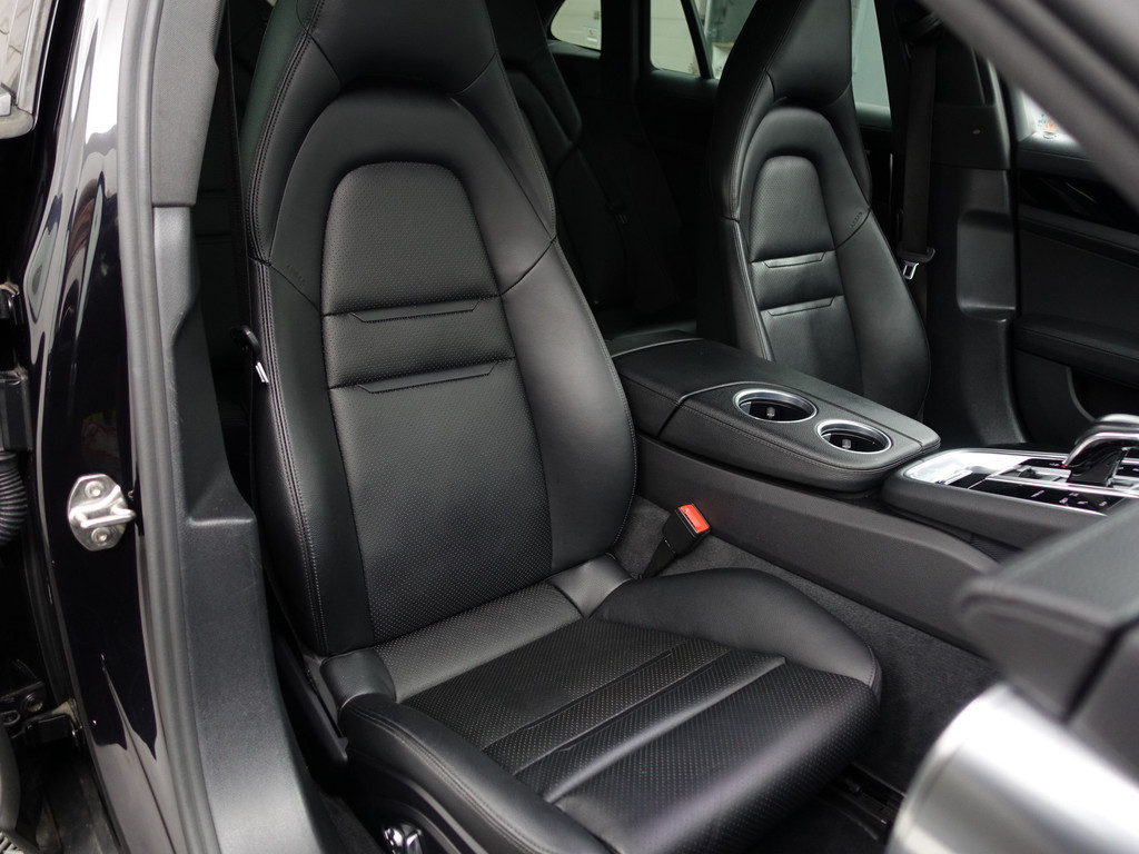 
								Porsche Panamera Sport Turismo 2.9 4 E-Hybrid 10 Years Edition Soft Close, Sport Chrono, Panoramadak, Stuurverwarming, Bose Audio, Sfeerverlichting vol									