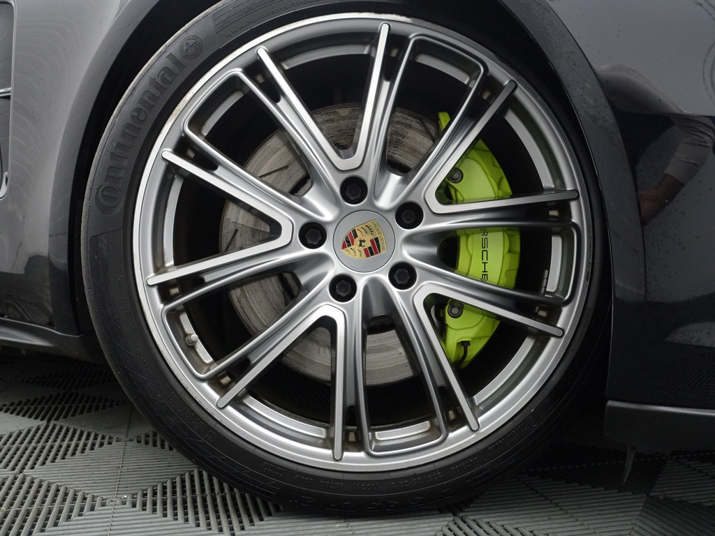 
								Porsche Panamera Sport Turismo 2.9 4 E-Hybrid 10 Years Edition Soft Close, Sport Chrono, Panoramadak, Stuurverwarming, Bose Audio, Sfeerverlichting vol									
