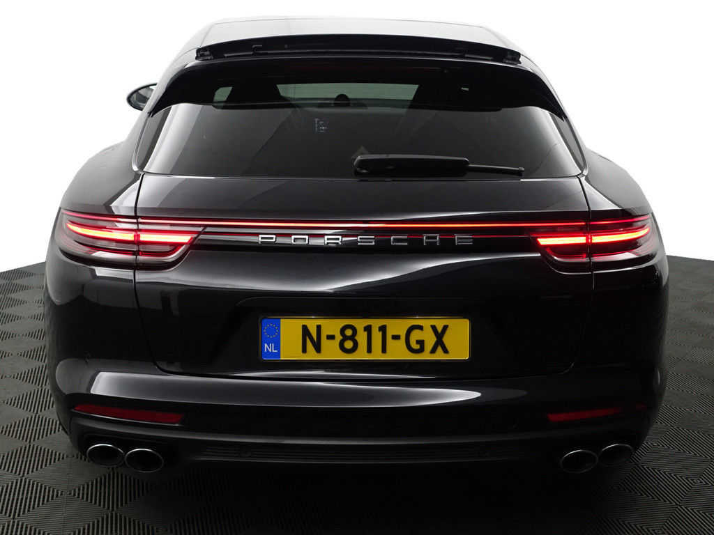 
								Porsche Panamera Sport Turismo 2.9 4 E-Hybrid 10 Years Edition Soft Close, Sport Chrono, Panoramadak, Stuurverwarming, Bose Audio, Sfeerverlichting vol									
