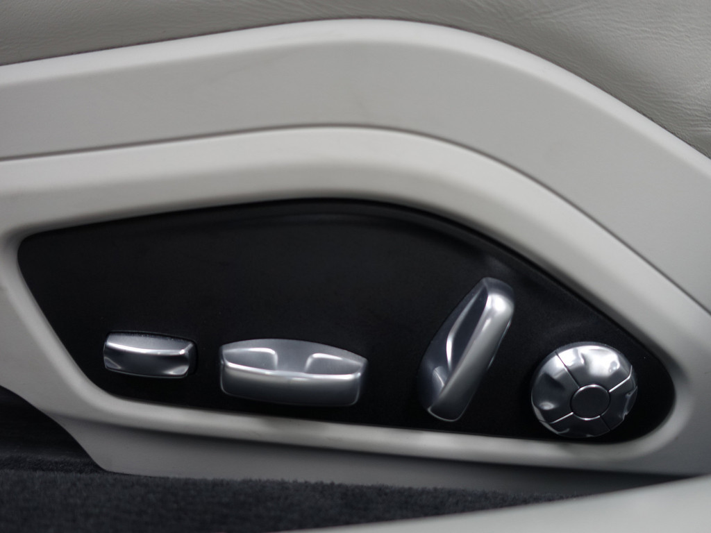 
								Porsche Panamera 2.9 4 E-Hybrid Sport Design Aut- Keramisch, Stoelventilatie, Bose Audio, Sport Chrono, Sportuitlaat+ vol									