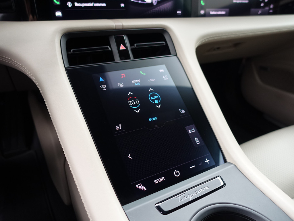 
Porsche Taycan Cross Turismo 4S 84 kWh Dual View, Nachtzichtassistent, Offroad Design pakket, Bose Sound, Stuur/Stoelverwarming vol									