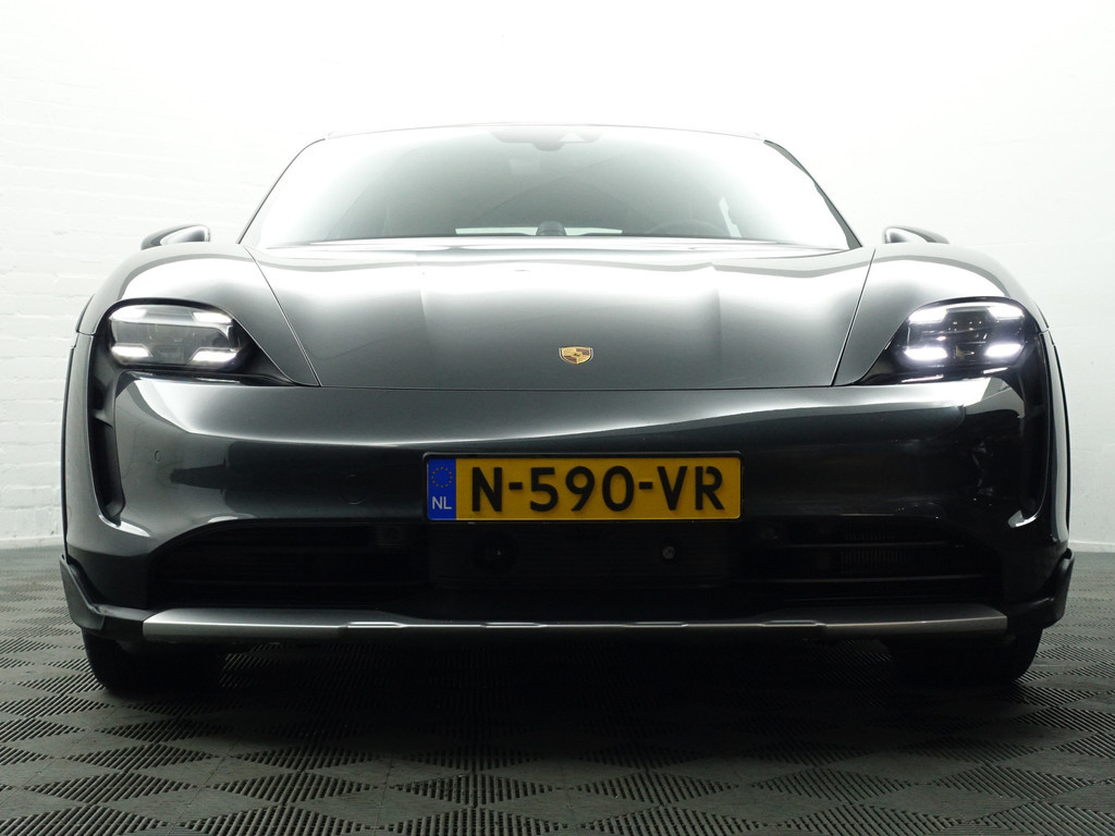 
Porsche Taycan Cross Turismo 4S 84 kWh Dual View, Nachtzichtassistent, Offroad Design pakket, Bose Sound, Stuur/Stoelverwarming vol									