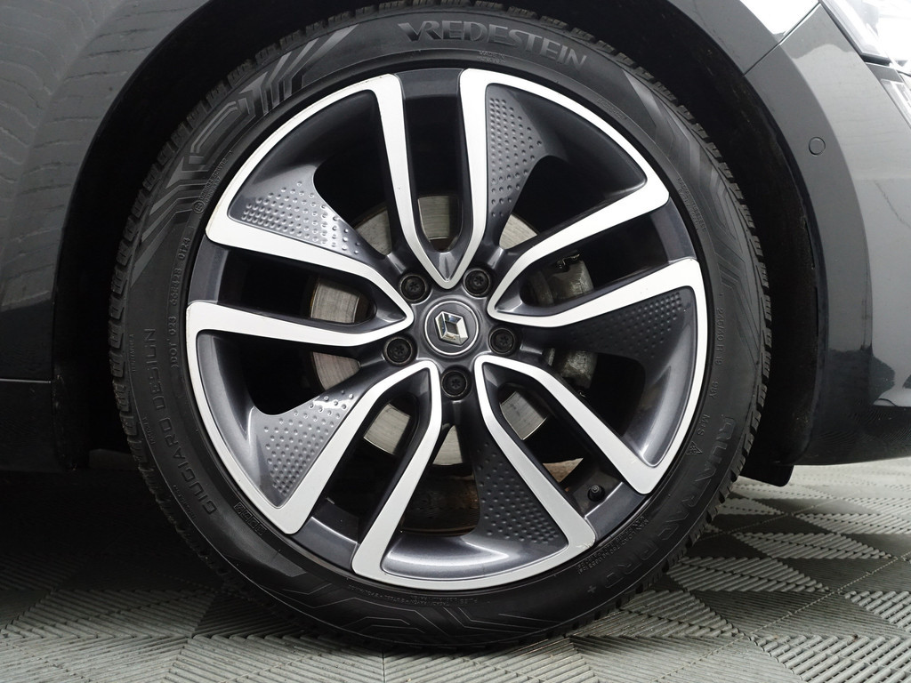 
Renault Talisman Estate 1.3 TCe Intens Aut- 4 Control, Stoelmassage, Bose Audio, Sfeerverlichting, Carbon, Lane Assist vol									