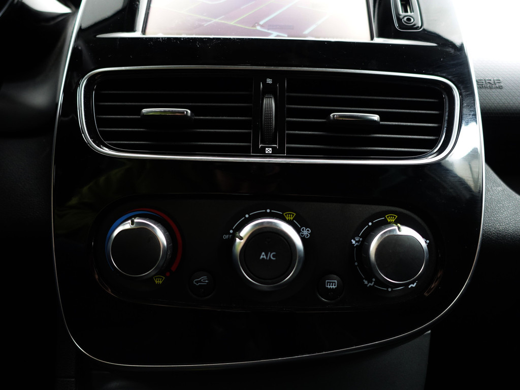 
								Renault Clio 0.9 TCe Limited- Navi, Park Assist, Clima, Cruise, Led, Sport Interieur vol									