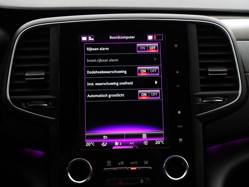 
Renault Talisman Estate 1.3 TCe Intens Aut- 4 Control, Stoelmassage, Bose Audio, Sfeerverlichting, Carbon, Lane Assist vol									