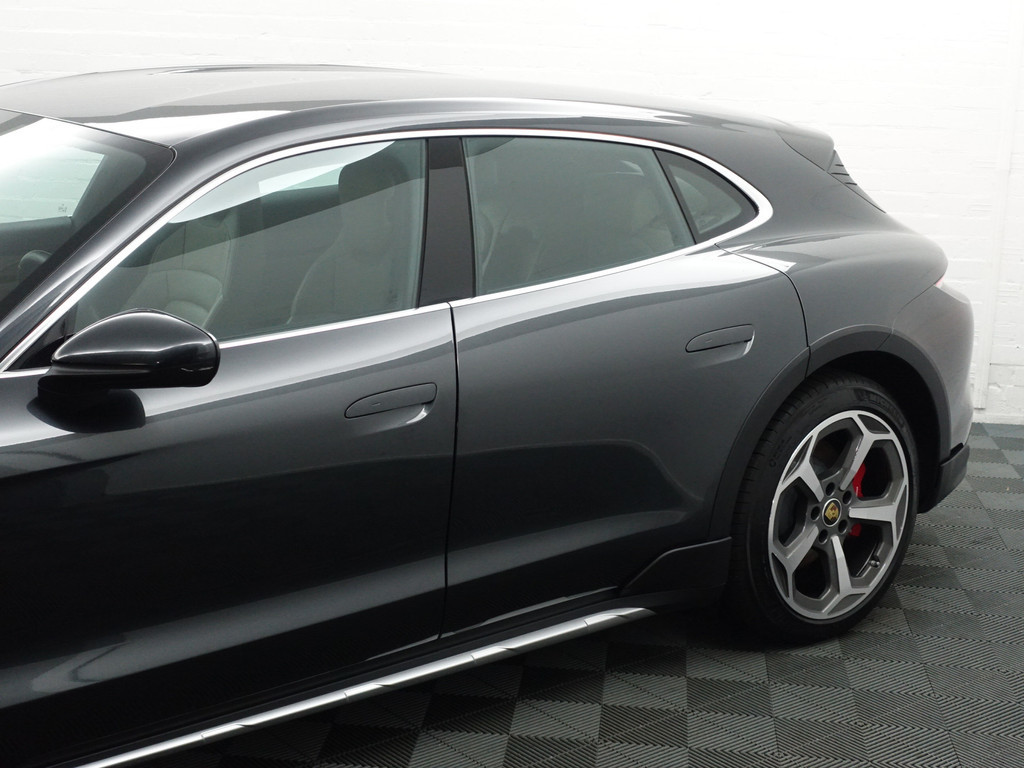 
Porsche Taycan Cross Turismo 4S 84 kWh Dual View, Nachtzichtassistent, Offroad Design pakket, Bose Sound, Stuur/Stoelverwarming vol									