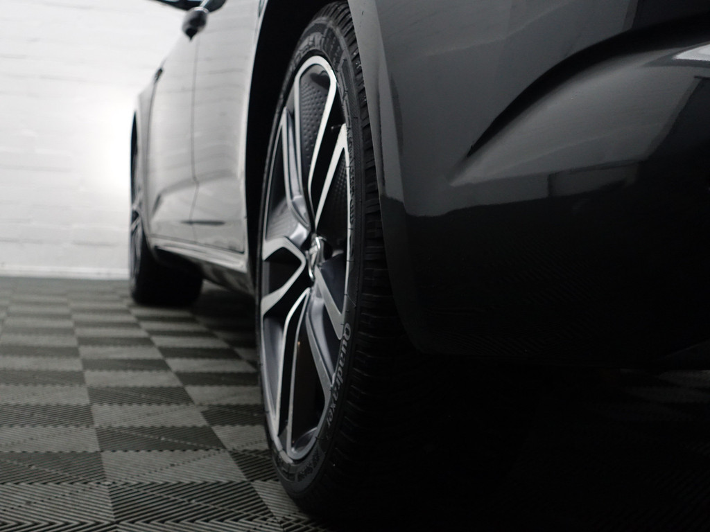 
Renault Talisman Estate 1.3 TCe Intens Aut- 4 Control, Stoelmassage, Bose Audio, Sfeerverlichting, Carbon, Lane Assist vol									