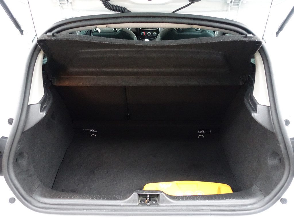
								Renault Clio 0.9 TCe Limited- Navi, Park Assist, Clima, Cruise, Led, Sport Interieur vol									
