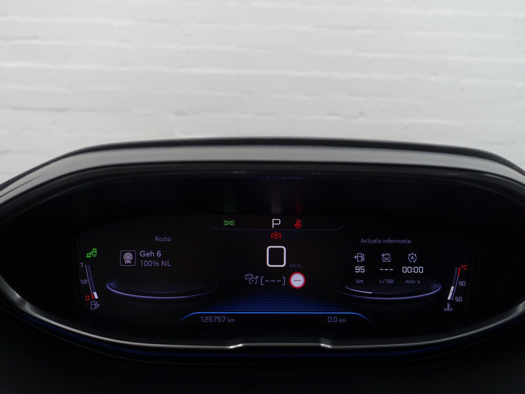 
Peugeot 3008 1.2 PureTech Crossway Premium Aut- Panodak, Carplay, Focal Audio, Sfeerverlichting, Dynamic Select, Lane Assist, Xenon Led Matrix vol									