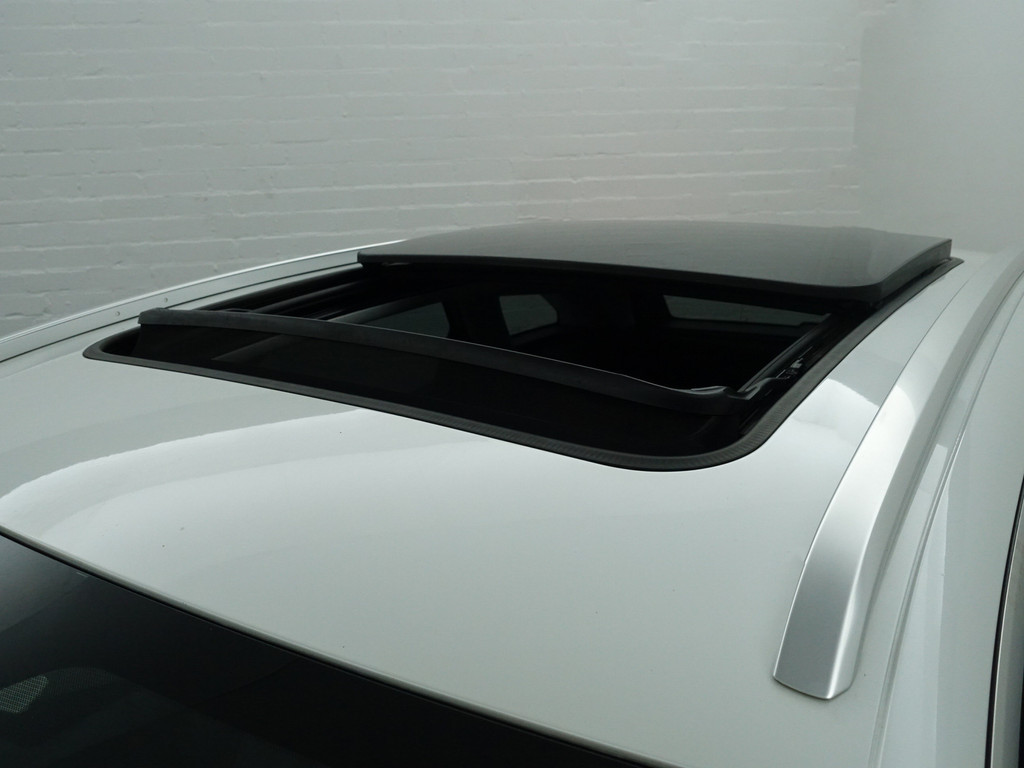 
Peugeot 3008 1.2 PureTech Crossway Aut- Panodak, Carplay, 360 Camera, Sfeerverlichting, Stoelverwarming, Keyless, Sport Interieur vol									