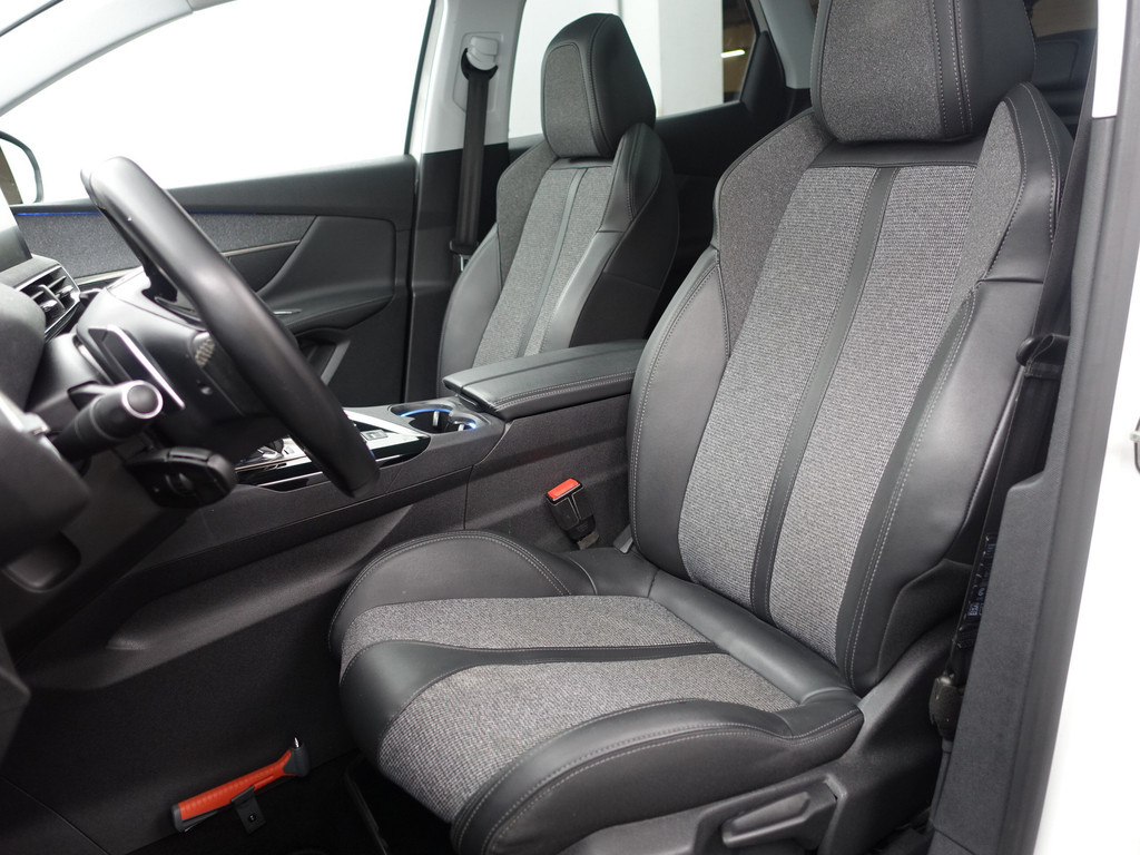 
Peugeot 3008 1.2 PureTech Crossway Aut- Panodak, Carplay, 360 Camera, Sfeerverlichting, Stoelverwarming, Keyless, Sport Interieur vol									