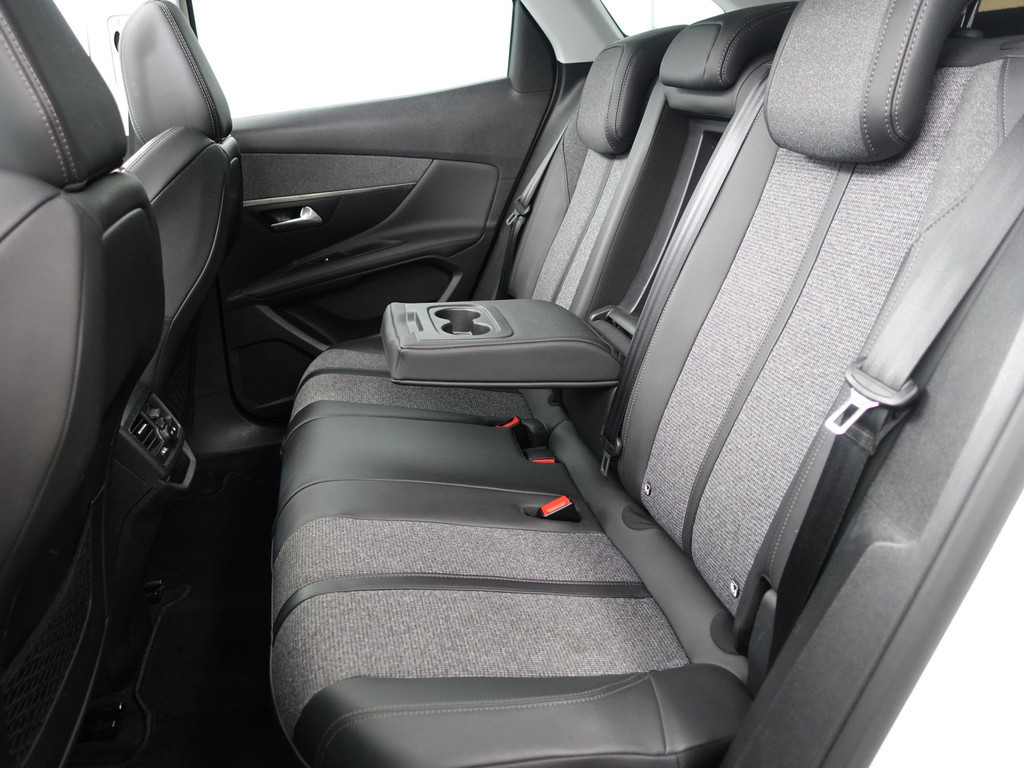 
Peugeot 3008 1.2 PureTech Crossway Aut- Panodak, Carplay, 360 Camera, Sfeerverlichting, Stoelverwarming, Keyless, Sport Interieur vol									