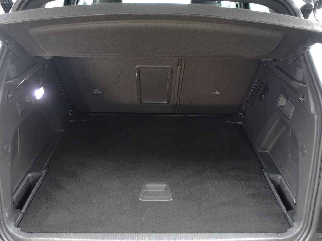 
Peugeot 3008 1.2 PureTech GT Line- Keyless, 360 Camera, Sfeerverlichting, Ada Cruise, Xenon Led, Trekhaak, Virtual cockpit vol									