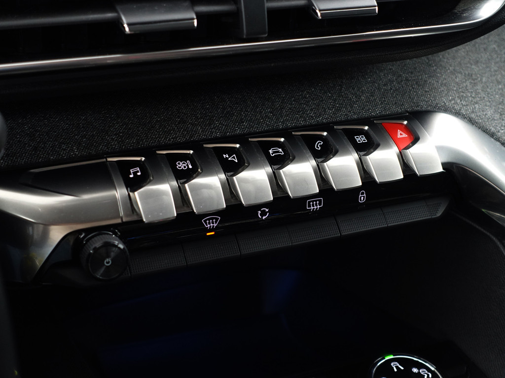 
Peugeot 3008 1.2 PureTech Crossway Aut- Alcantara Sport Interieur, Virtual Cockpit, 360 Camera, Dynamic Select, Carplay, Sfeerverlichting vol									