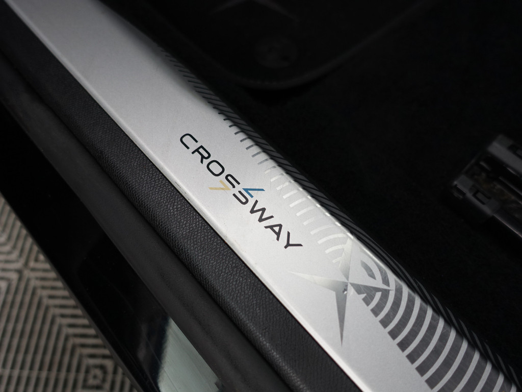 
Peugeot 3008 1.2 PureTech Crossway Aut- Alcantara Sport Interieur, Virtual Cockpit, 360 Camera, Dynamic Select, Carplay, Sfeerverlichting vol									