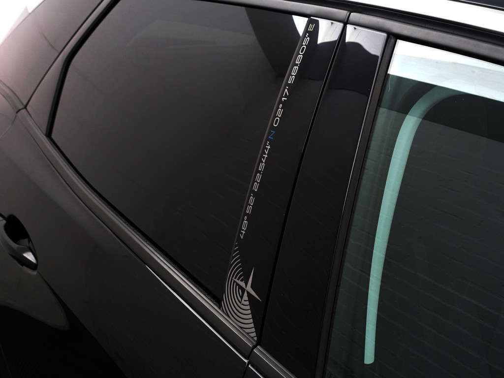 
Peugeot 3008 1.2 PureTech Crossway Aut- Alcantara Sport Interieur, Virtual Cockpit, 360 Camera, Dynamic Select, Carplay, Sfeerverlichting vol									