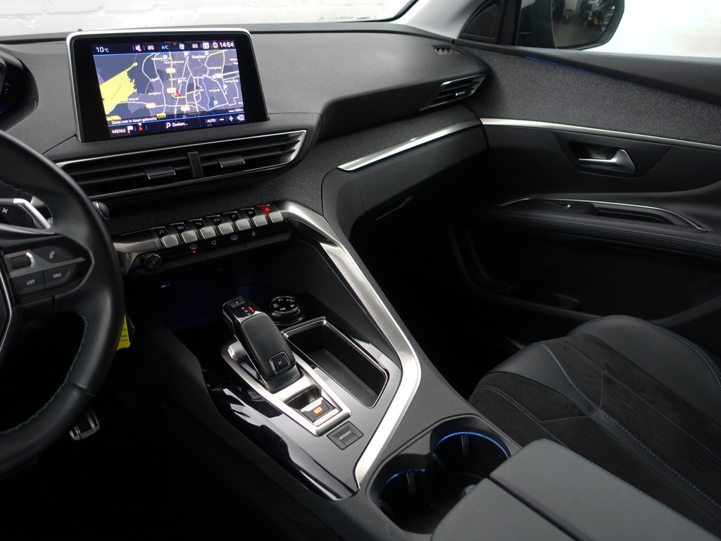 
Peugeot 3008 1.2 PureTech Crossway Aut- Alcantara Sport Interieur, Virtual Cockpit, 360 Camera, Dynamic Select, Carplay, Sfeerverlichting vol									