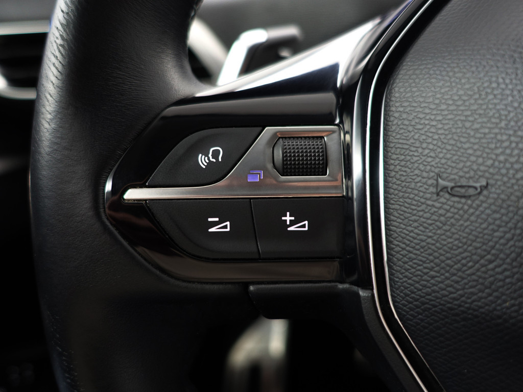 
Peugeot 3008 1.2 PureTech Crossway Aut- Alcantara Sport Interieur, Virtual Cockpit, 360 Camera, Dynamic Select, Carplay, Sfeerverlichting vol									