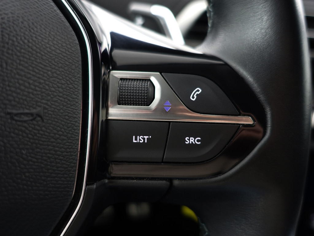 
Peugeot 3008 1.2 PureTech Crossway Aut- Alcantara Sport Interieur, Virtual Cockpit, 360 Camera, Dynamic Select, Carplay, Sfeerverlichting vol									