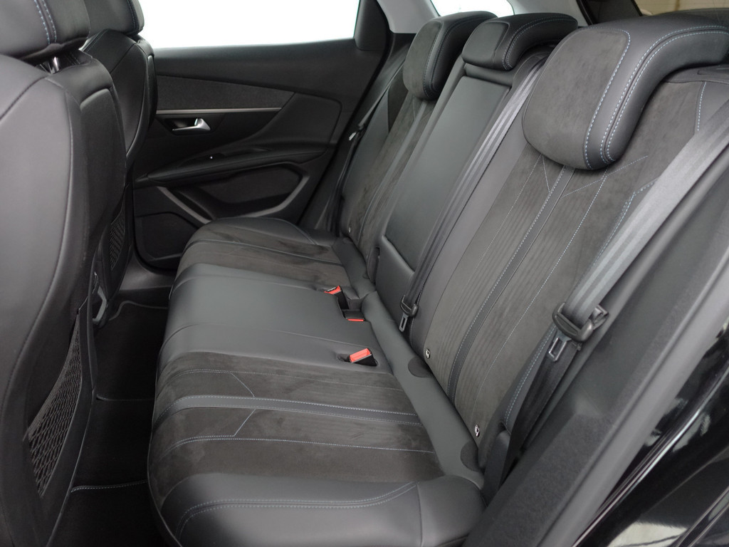 
Peugeot 3008 1.2 PureTech Crossway Aut- Alcantara Sport Interieur, Virtual Cockpit, 360 Camera, Dynamic Select, Carplay, Sfeerverlichting vol									