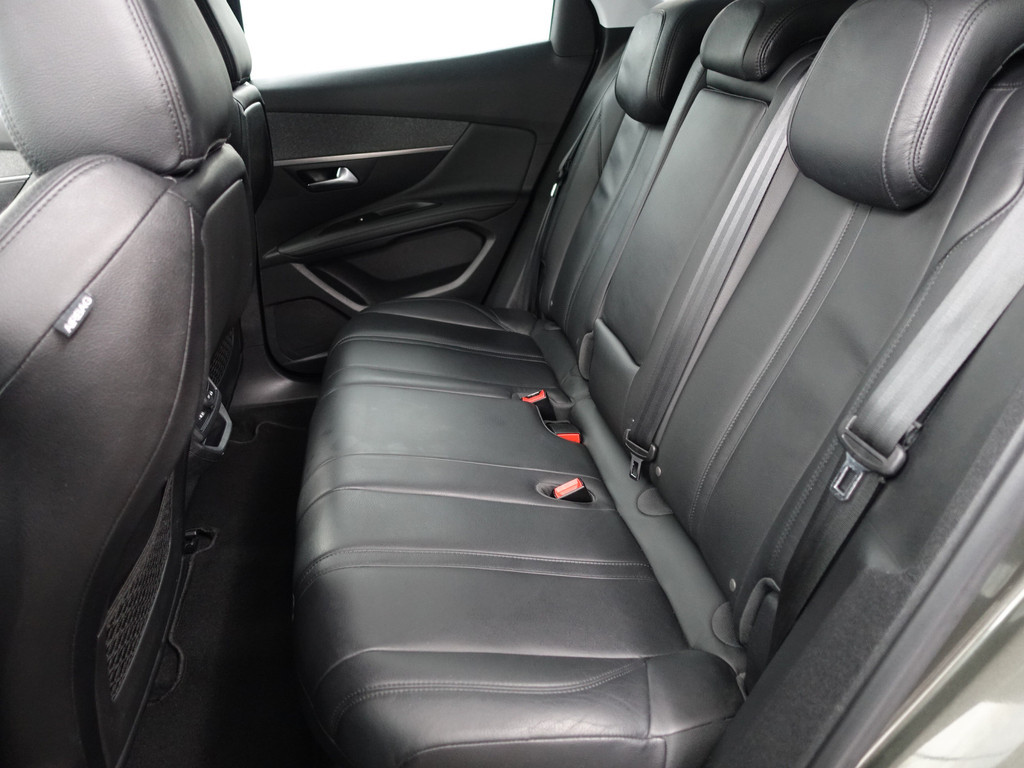 
Peugeot 3008 1.2 PureTech Allure- Sport Leder Interieur, Sfeerverlichting, Carplay, Xenon Led, Virtual Cockpit, Ada Cruise vol									