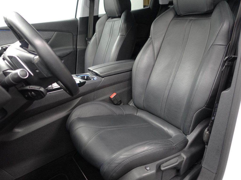 
								Peugeot 3008 1.2 PureTech Premium GT Line Aut- Two Tone, Carplay, Leder Interieur, 360 Camera, Ada Cruise, Keyless, Sfeerverlichting vol									