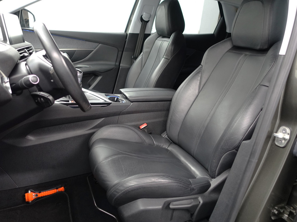 
Peugeot 3008 1.2 PureTech Allure- Sport Leder Interieur, Sfeerverlichting, Carplay, Xenon Led, Virtual Cockpit, Ada Cruise vol									