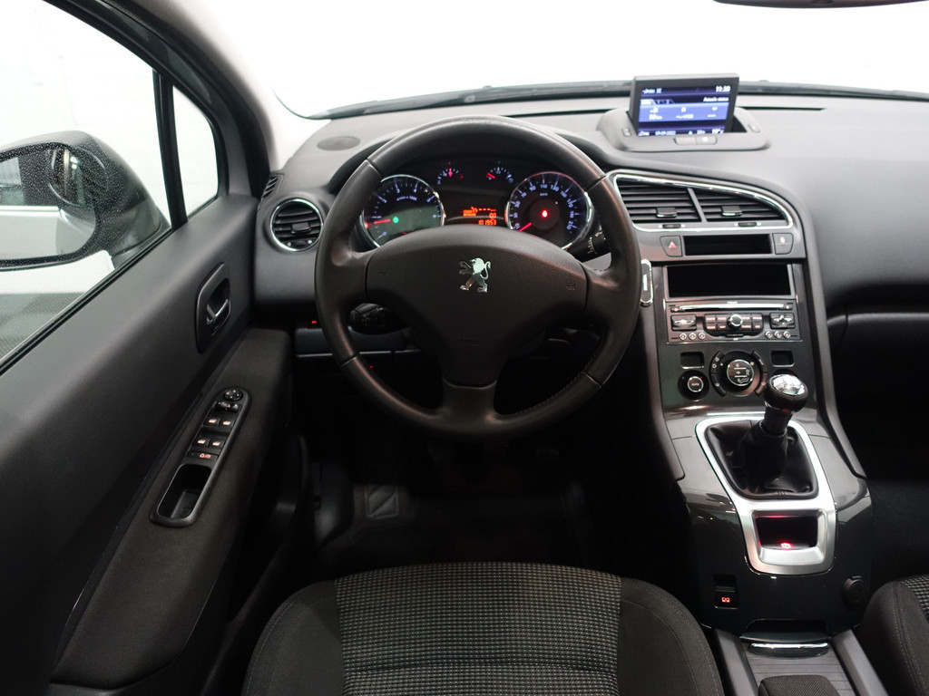 
Peugeot 5008 1.6 VTi Allure- Panodak, Navi, Clima, Cruise, Park Assist vol									