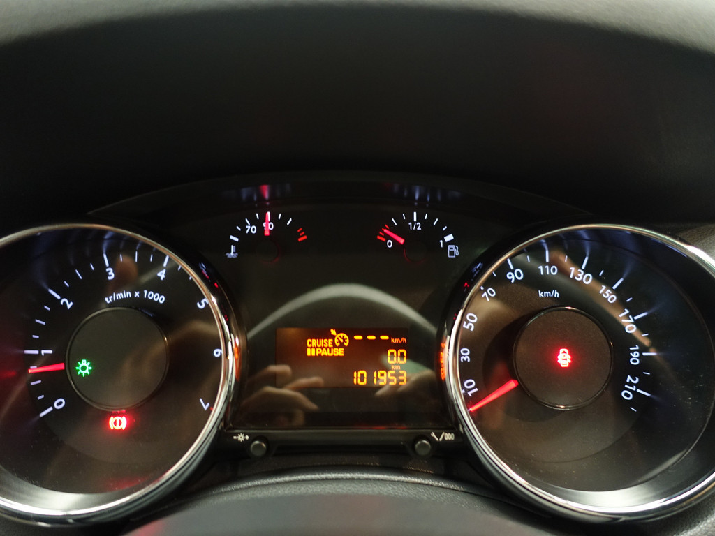 
Peugeot 5008 1.6 VTi Allure- Panodak, Navi, Clima, Cruise, Park Assist vol									