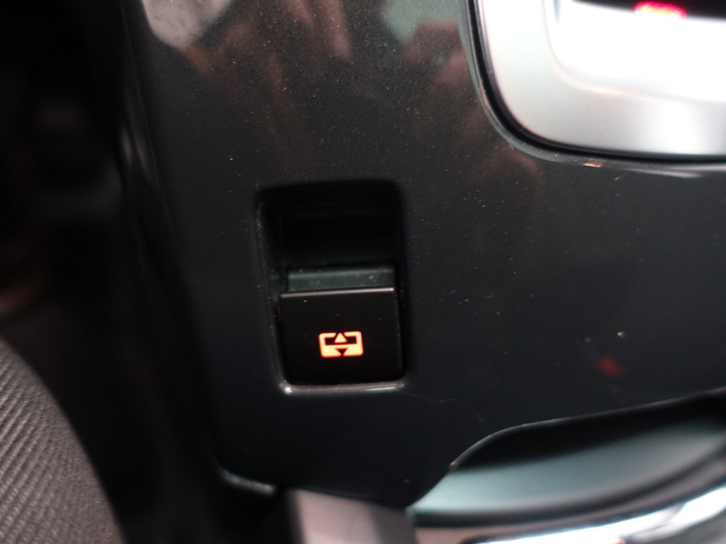 
Peugeot 5008 1.6 VTi Allure- Panodak, Navi, Clima, Cruise, Park Assist vol									