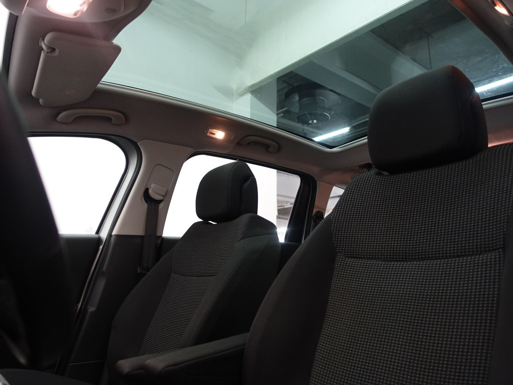 
Peugeot 5008 1.6 VTi Allure- Panodak, Navi, Clima, Cruise, Park Assist vol									