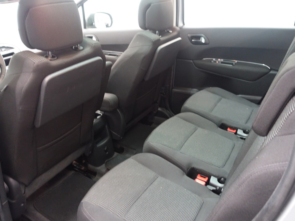 
Peugeot 5008 1.6 VTi Allure- Panodak, Navi, Clima, Cruise, Park Assist vol									