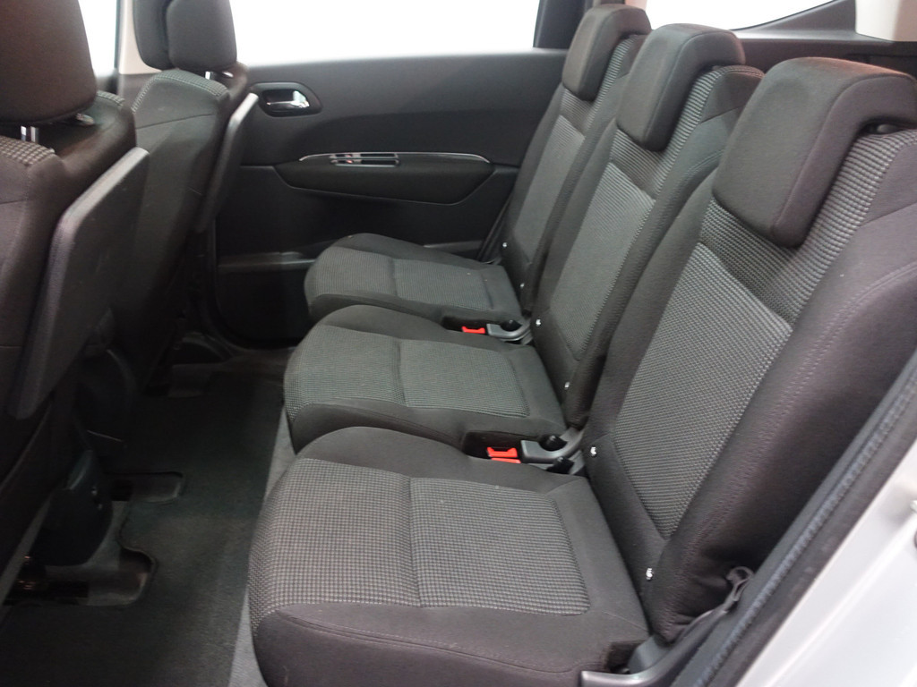 
Peugeot 5008 1.6 VTi Allure- Panodak, Navi, Clima, Cruise, Park Assist vol									