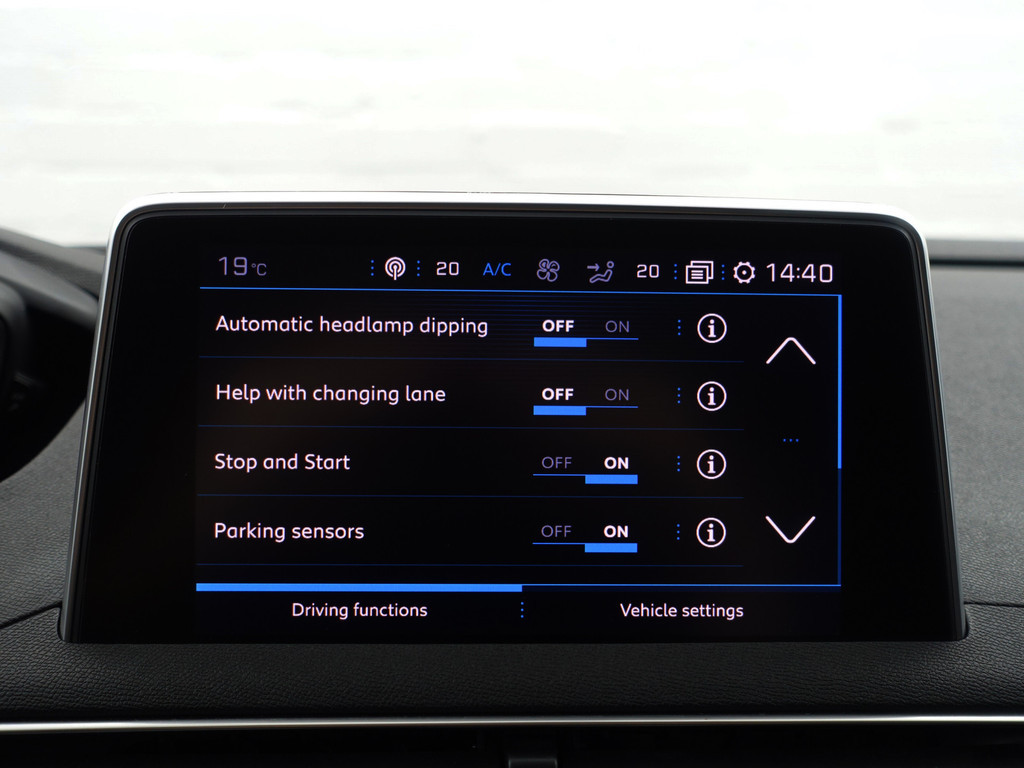 
Peugeot 5008 1.2 PureTech Premium GT Line- 7 Pers, Panodak, Memory, Sfeerverlichting, 360 Camera, Lane Assist, Keyless vol									