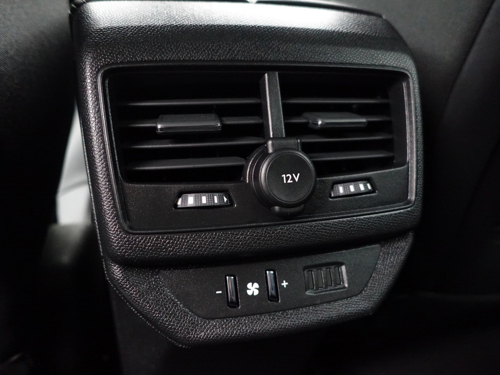 
Peugeot 5008 1.2 PureTech GT Line Aut- 7 Pers, CarPlay, Sfeerverlichting, Xenon Led, Ada Cruise, Keyless, Virtual Cockpit vol									