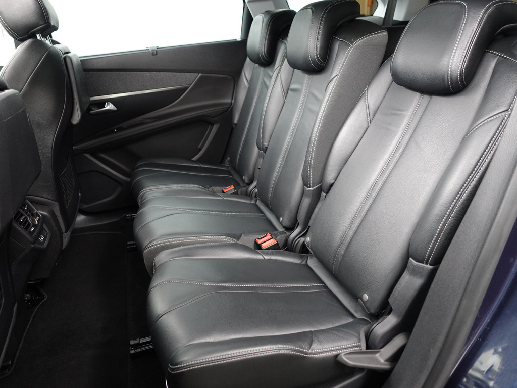 
Peugeot 5008 1.2 PureTech Premium GT Line- 7 Pers, Panodak, Memory, Sfeerverlichting, 360 Camera, Lane Assist, Keyless vol									