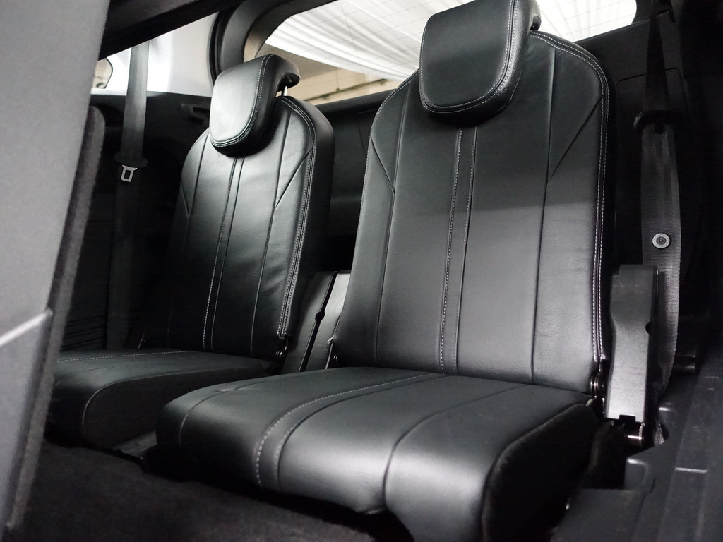 
Peugeot 5008 1.2 PureTech Premium GT Line- 7 Pers, Panodak, Memory, Sfeerverlichting, 360 Camera, Lane Assist, Keyless vol									