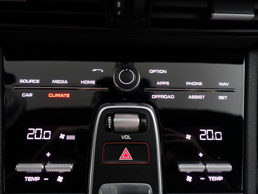 
								Porsche Cayenne 3.0 Aut- Btw, Sport Chrono, Standkachel, Sport Uitlaat, Memory Seats, Active Safe, Panodak vol									