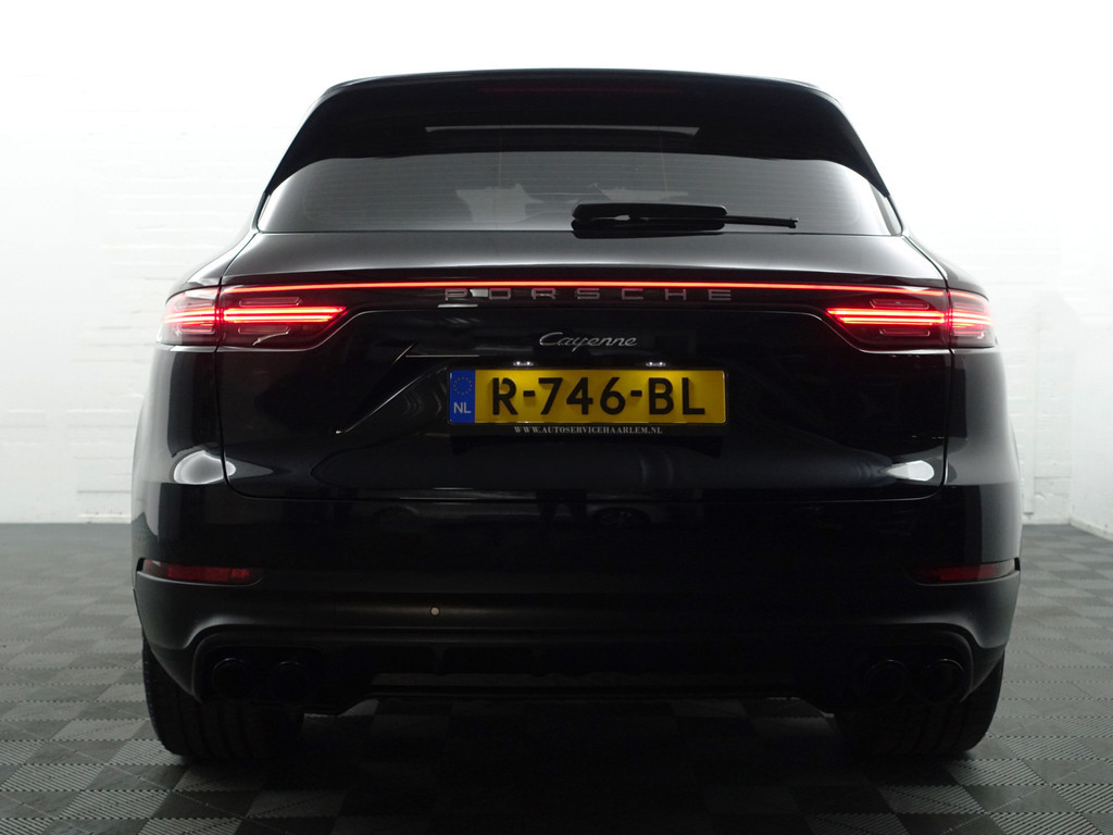 
								Porsche Cayenne 3.0 Aut- Btw, Sport Chrono, Standkachel, Sport Uitlaat, Memory Seats, Active Safe, Panodak vol									