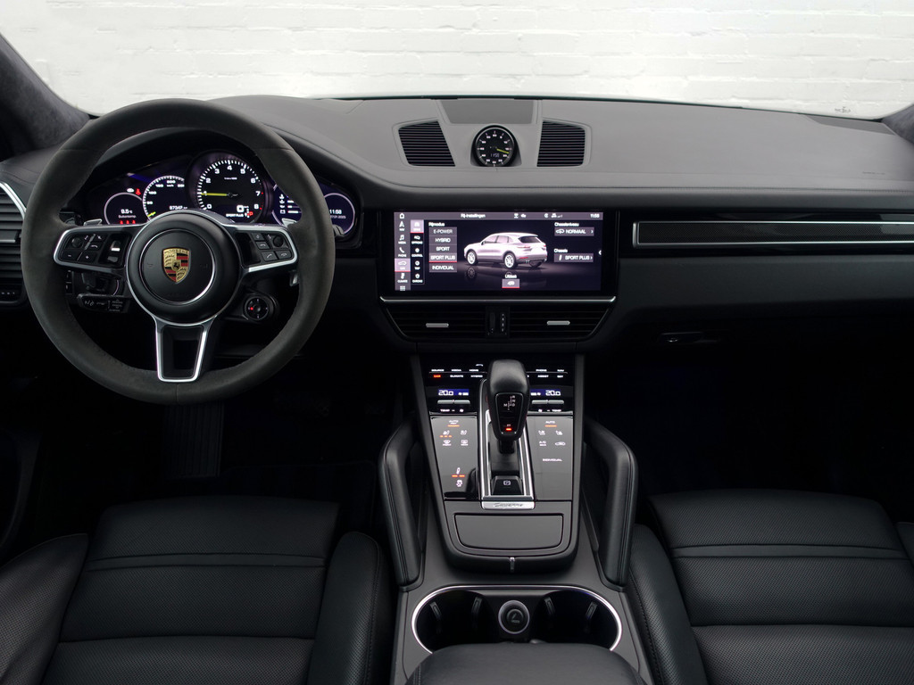 
Porsche Cayenne 3.0 E-Hybrid Exclusive Manufaktur- Alcantara Afwerking, Carbon, Soft Close, Stoelventilatie, Sport Interieur vol									