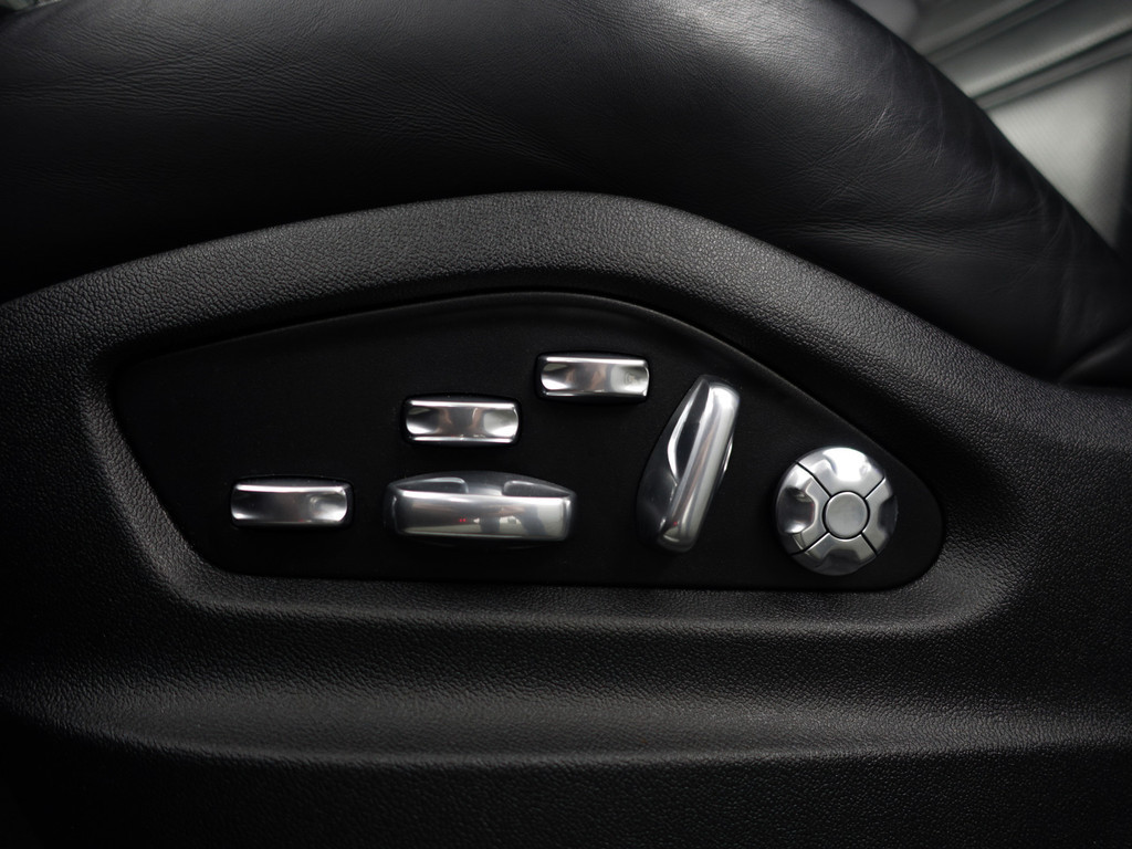 
Porsche Cayenne 3.0 E-Hybrid Exclusive Manufaktur- Alcantara Afwerking, Carbon, Soft Close, Stoelventilatie, Sport Interieur vol									